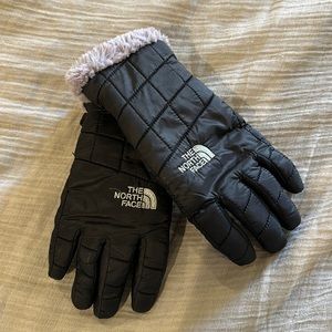The North face children’s gloves